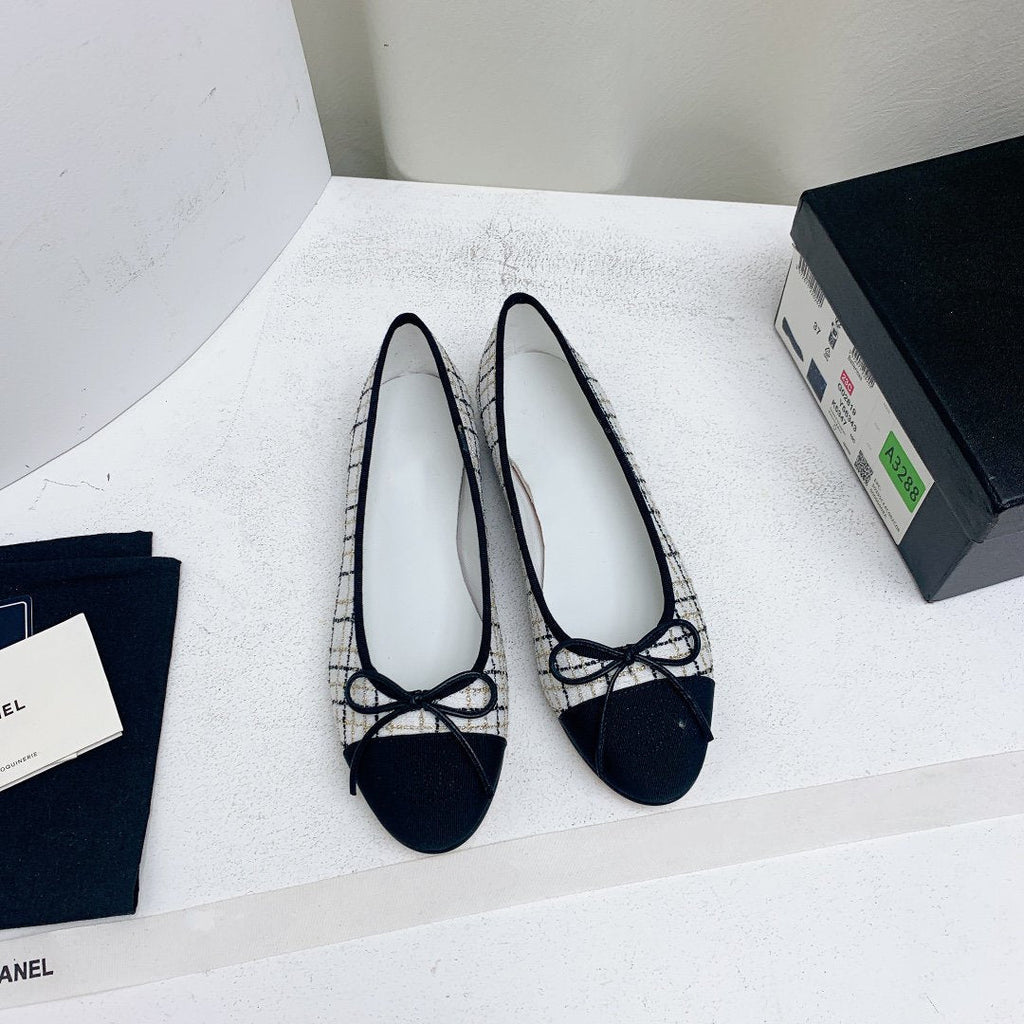 CHANEL ballet flat white black tweed grosgrain