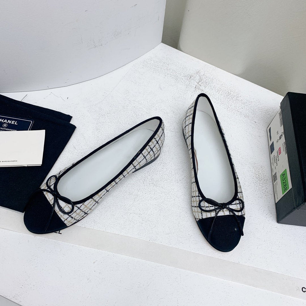 CHANEL ballet flat white black tweed grosgrain