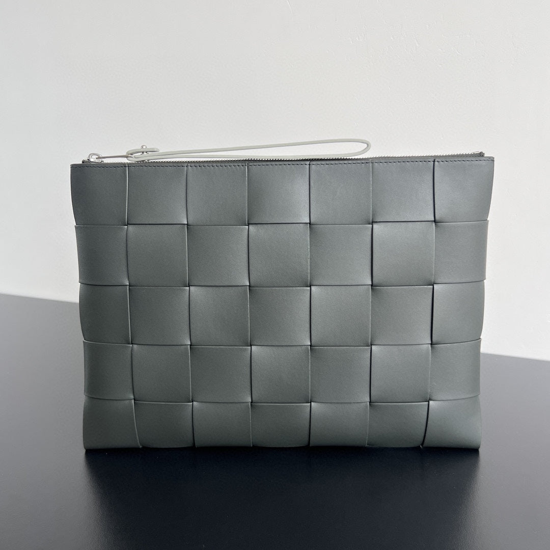 LARGE CASSETTE POUCH 35 IN CORDUROY GRAY CALFSKIN