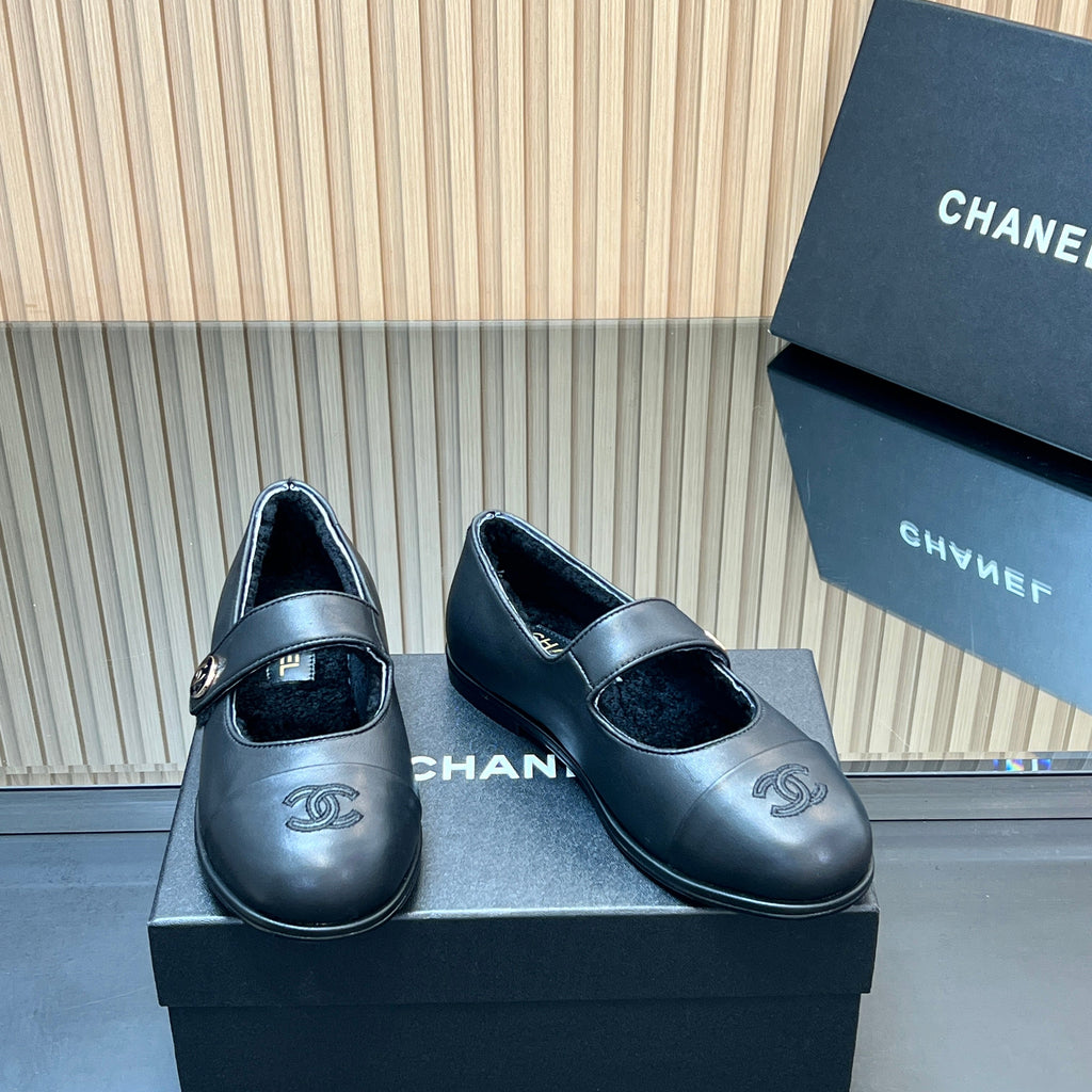 CHANEL 25S FURRY MARY JANE SHOES IN BLACK CALFSKIN
