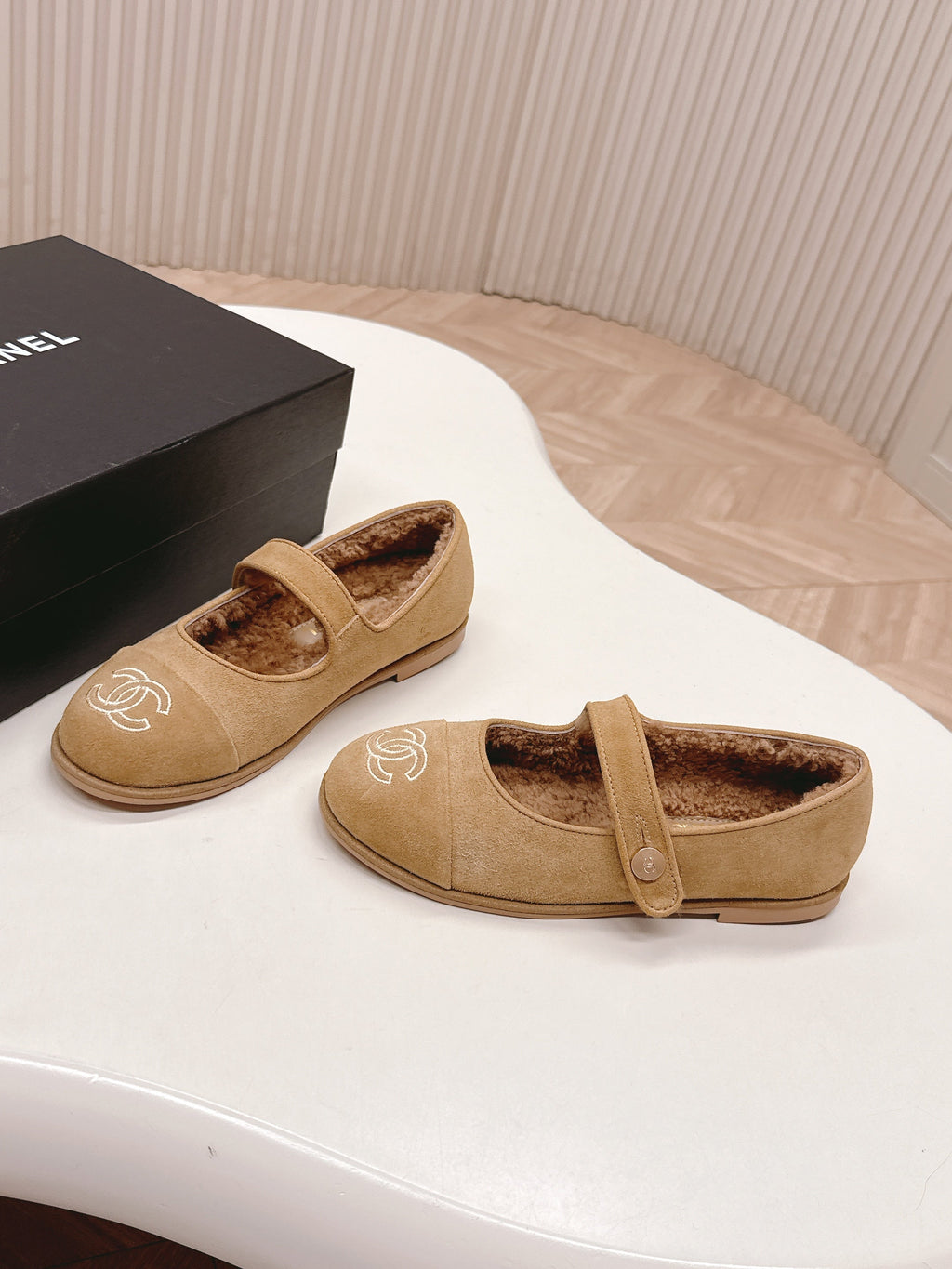 CHANEL FLAT MARY JANE SHOES 25S IN WARM BEIGE VELVET