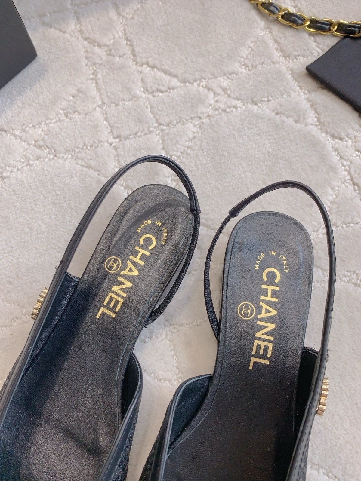 CHANEL 25S SLINGBACK IN SPARKLING BLACK CALFSKIN AND CANVAS GOLD HARDWARE