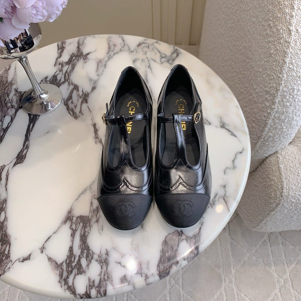 CHANEL 25S MARY JANE IN BLACK FULL CALFSKIN AND CANVAS GOLD HARDWARE