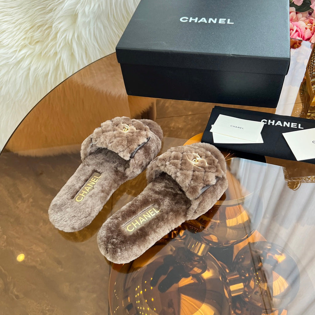CHANEL 25S FUR SLIPPERS IN DARK BROWN LOGO GOLD HARDWRE