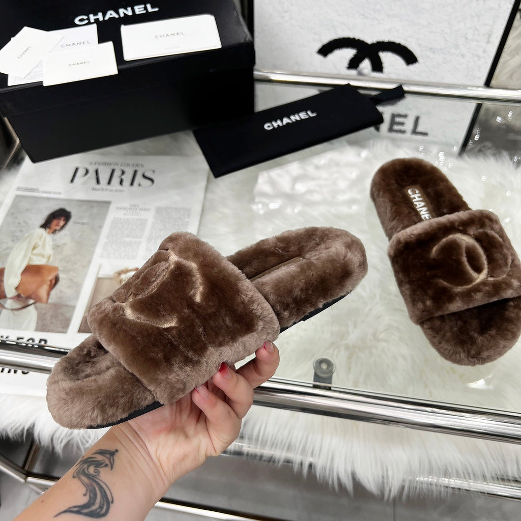 CHANEL 25S FUR SLIPPERS IN DARK BROWN